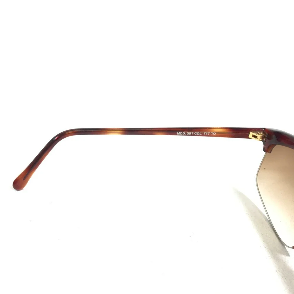 Vintage Gianni Versace Sunglasses MOD.391 COL.747 Tortoise Brown Gradient Lenses